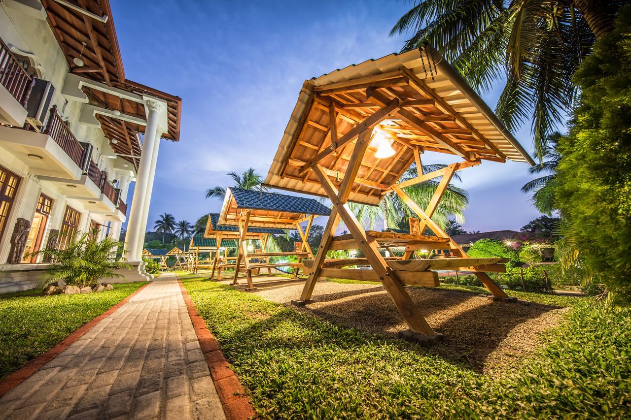 Hotel Yapahuwa Paradise Exterior foto